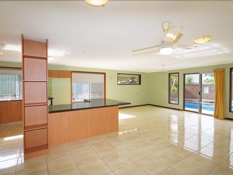 19 Burgundy Court, Highland Park QLD 4211