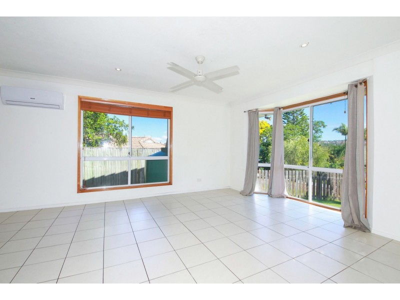16 Mercator Court, Carrara QLD 4211