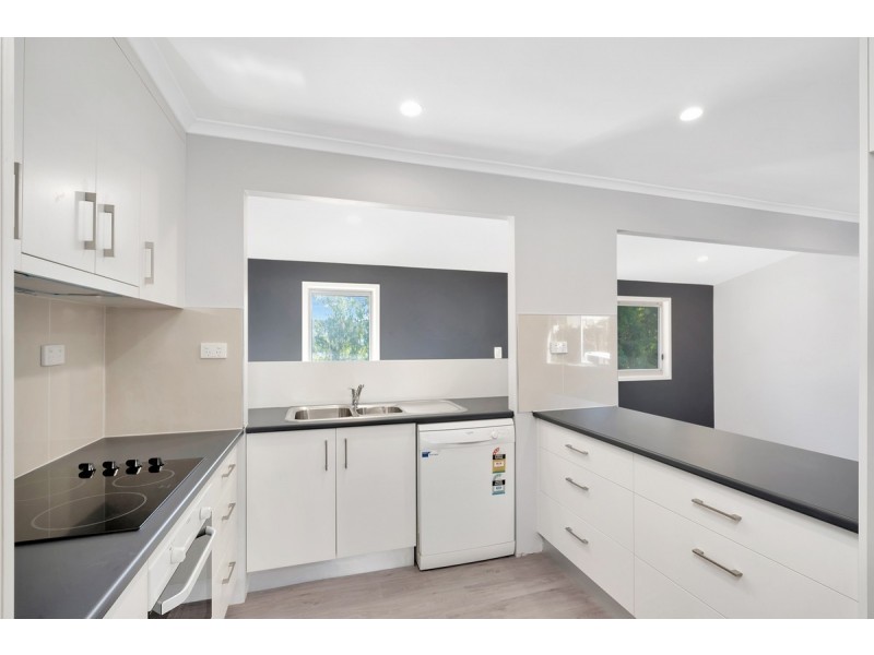 4 Lachlan Avenue, Molendinar QLD 4214