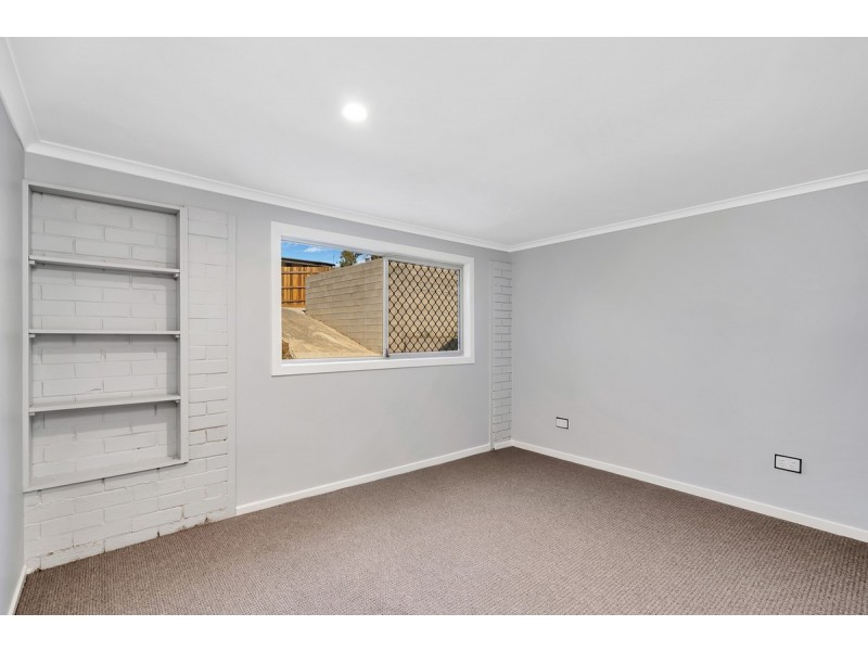 4 Lachlan Avenue, Molendinar QLD 4214