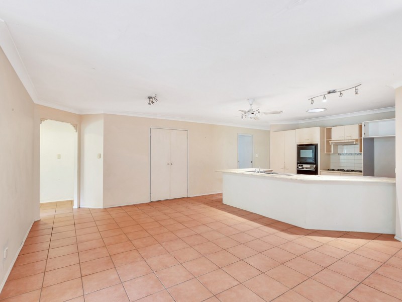 10 Tolhurst Court, Tallai QLD 4213