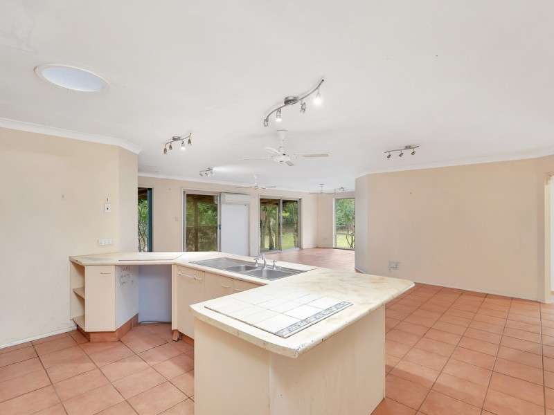 10 Tolhurst Court, Tallai QLD 4213