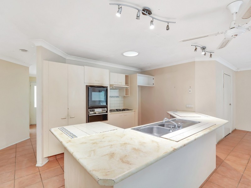 10 Tolhurst Court, Tallai QLD 4213