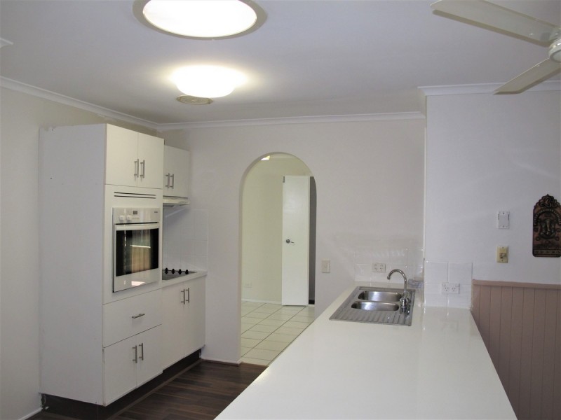76 Alexander Drive, Highland Park QLD 4211
