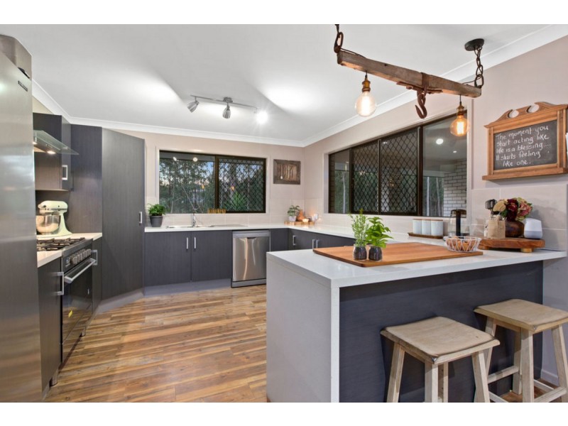 2 Crimson Rosella Close, Gilston QLD 4211