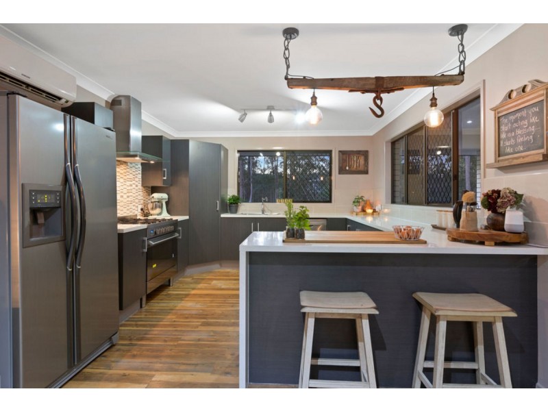 2 Crimson Rosella Close, Gilston QLD 4211