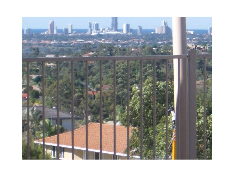 28 Piccadilly Place, Highland Park QLD 4211