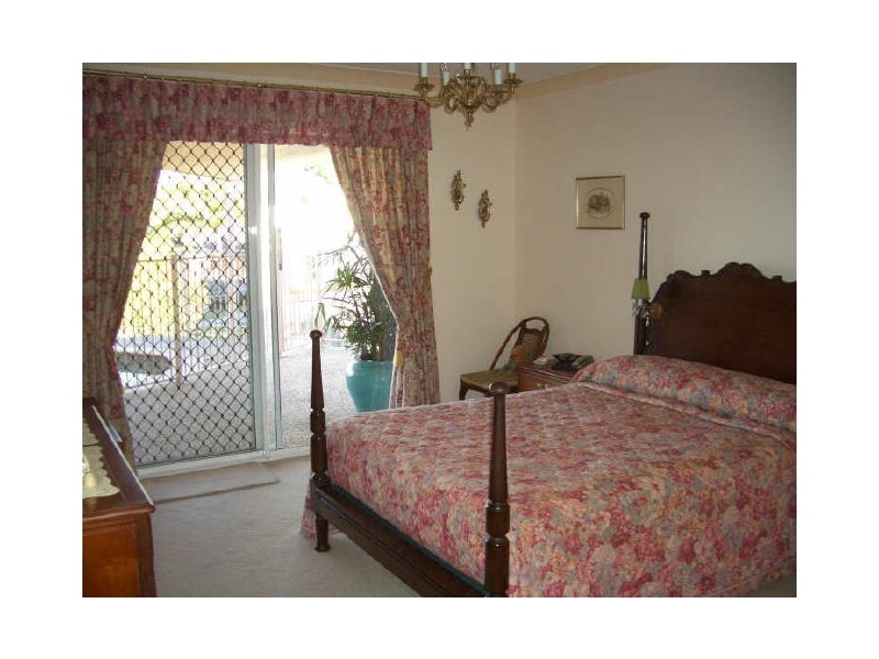 28 Piccadilly Place, Highland Park QLD 4211