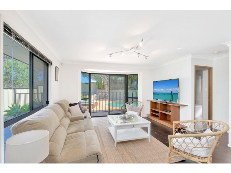 3 Paddington Drive, Carrara QLD 4211