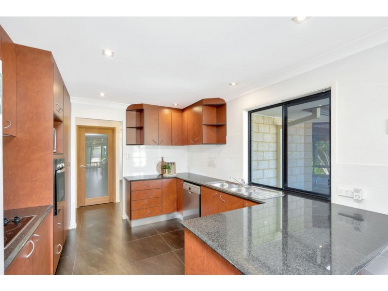 3 Paddington Drive, Carrara QLD 4211