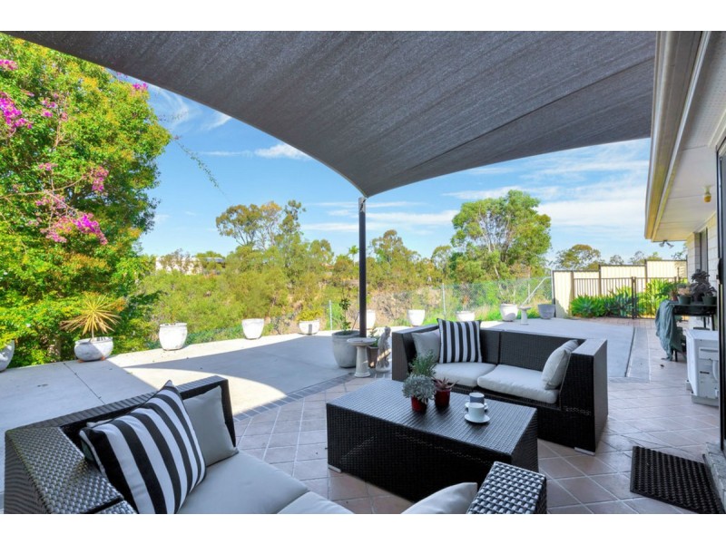 3 Paddington Drive, Carrara QLD 4211