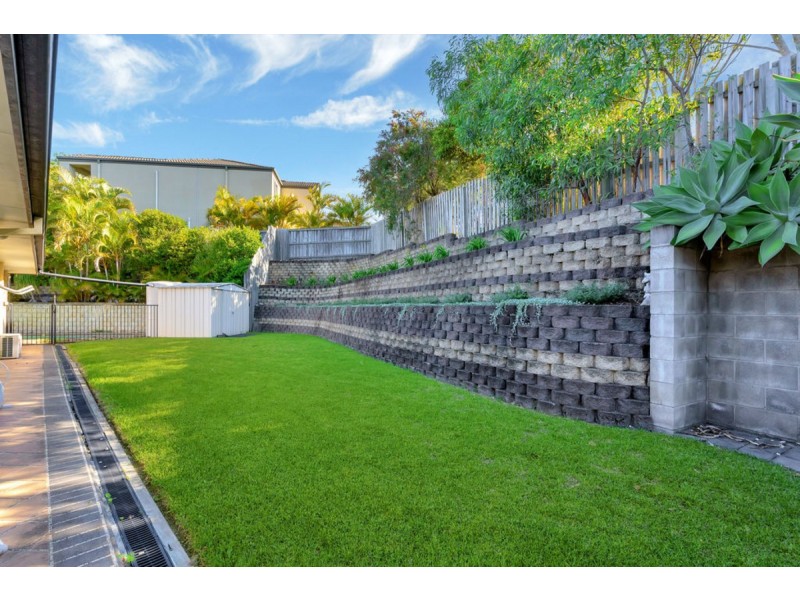 3 Paddington Drive, Carrara QLD 4211