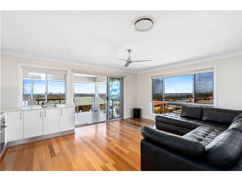 24 Ballah Crescent, Highland Park QLD 4211