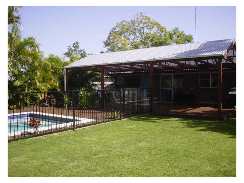 8 St Petersburg Place, Nerang QLD 4211