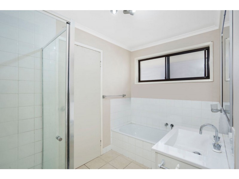 70 Alexander Drive, Highland Park QLD 4211