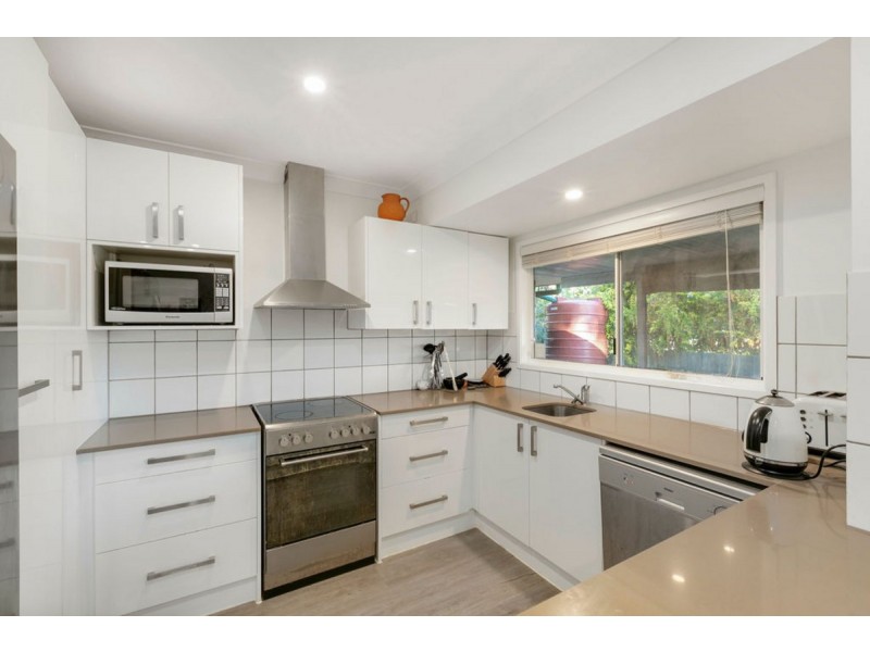 1 Sueden Court, Nerang QLD 4211