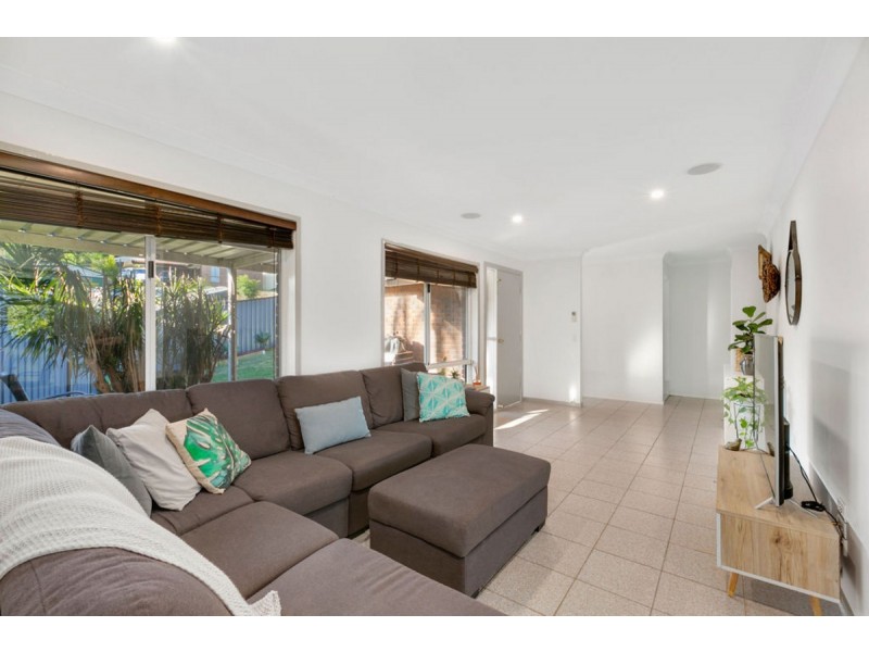 1 Sueden Court, Nerang QLD 4211