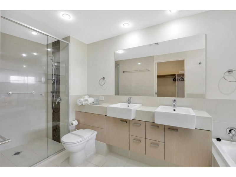 263/135 Lakelands Drive, Merrimac QLD 4226