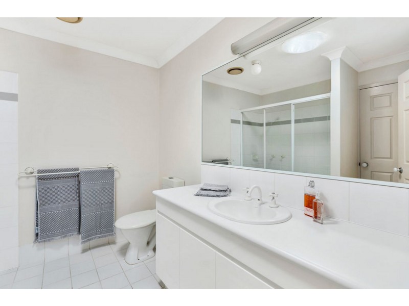 82/152 Palm Meadows Drive, Carrara QLD 4211