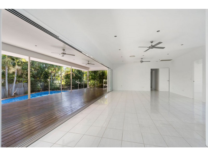 3 Ainsley Avenue, Ashmore QLD 4214