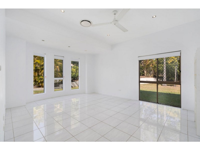 3 Ainsley Avenue, Ashmore QLD 4214
