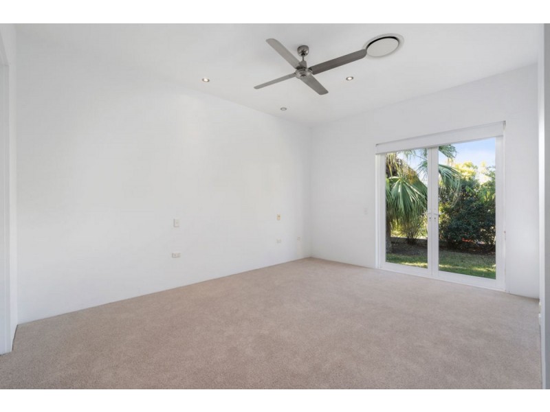 3 Ainsley Avenue, Ashmore QLD 4214