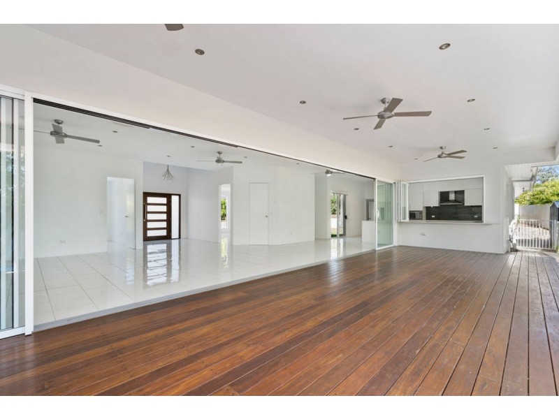 3 Ainsley Avenue, Ashmore QLD 4214