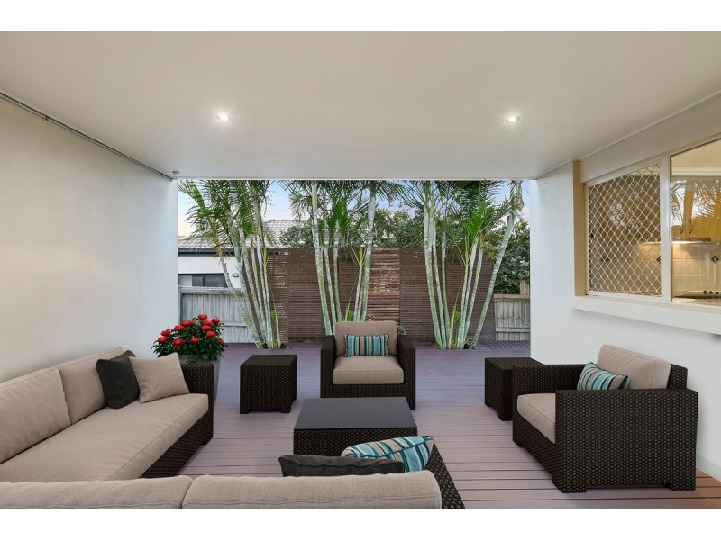 1/16 Bluetail Crescent, Upper Coomera QLD 4209