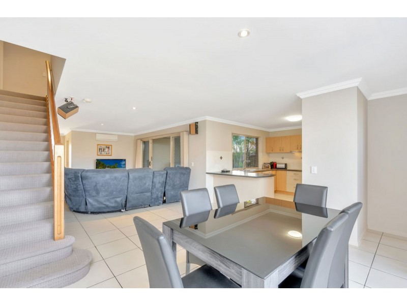 1/16 Bluetail Crescent, Upper Coomera QLD 4209