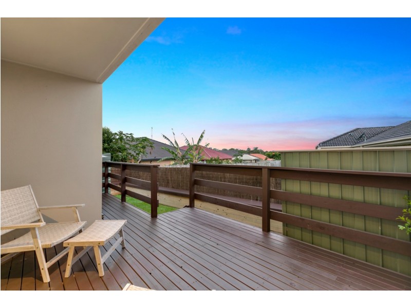 1/16 Bluetail Crescent, Upper Coomera QLD 4209
