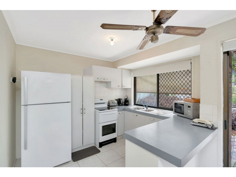 7 Perth Square, Highland Park QLD 4211