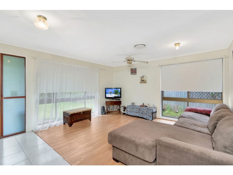7 Perth Square, Highland Park QLD 4211
