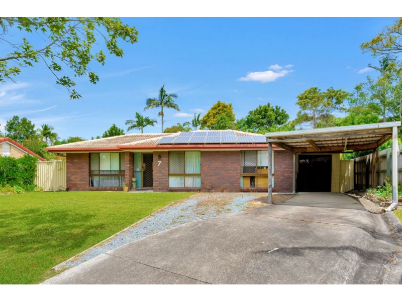 7 Perth Square, Highland Park QLD 4211