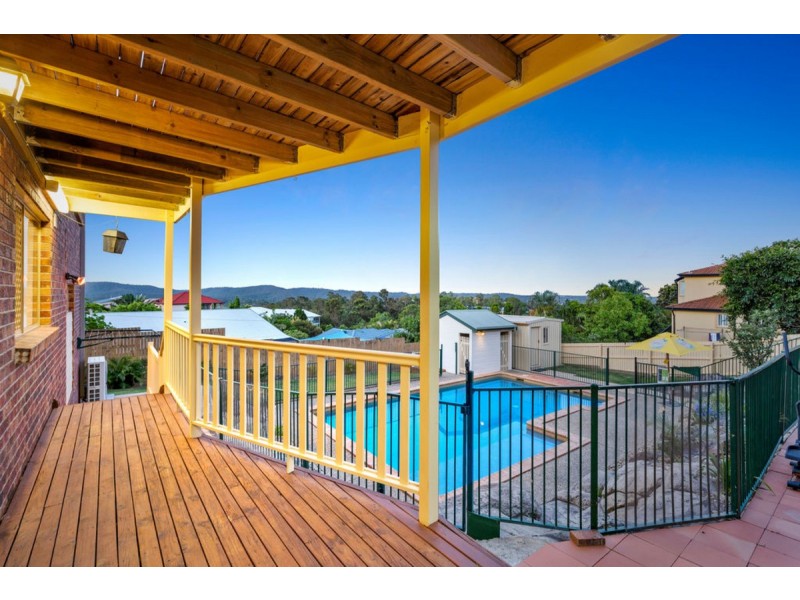 4 Bellavista Close, Highland Park QLD 4211