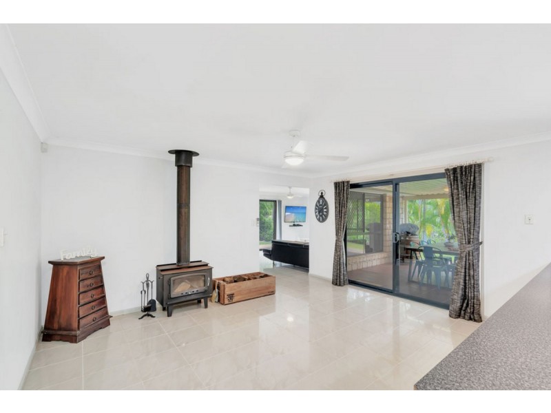 8 The Oval Drive, Mount Nathan QLD 4211