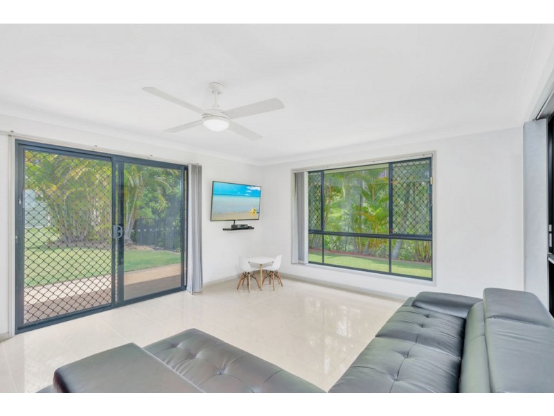 8 The Oval Drive, Mount Nathan QLD 4211