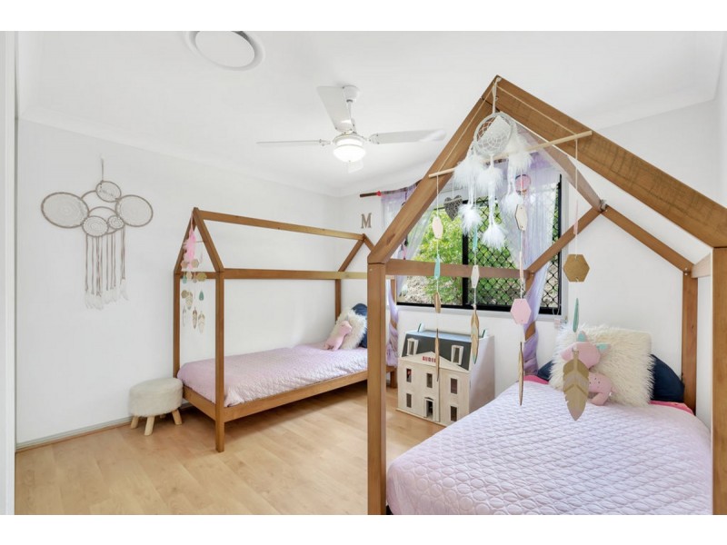 8 The Oval Drive, Mount Nathan QLD 4211