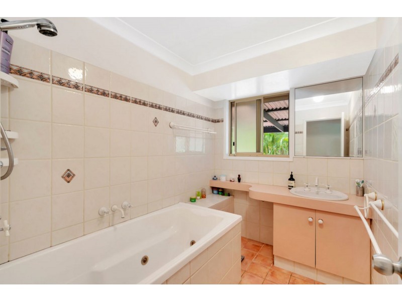 48 Orlando Court, Highland Park QLD 4211