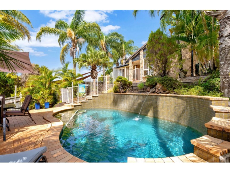 42 Armstrong Way, Highland Park QLD 4211