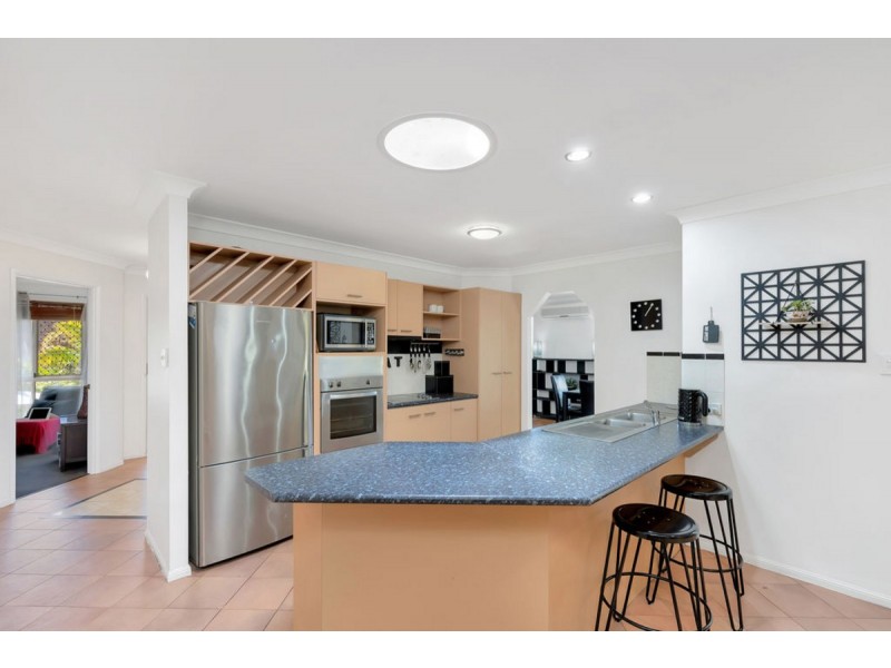 42 Armstrong Way, Highland Park QLD 4211