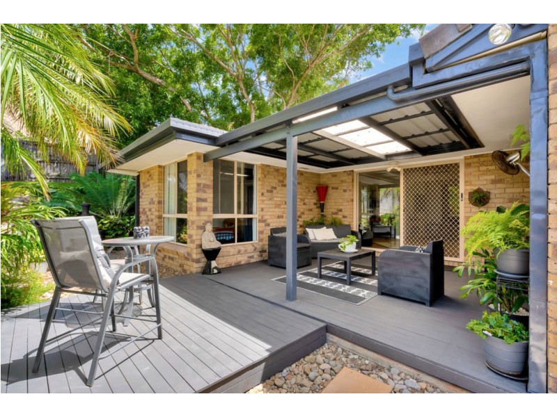 42 Armstrong Way, Highland Park QLD 4211