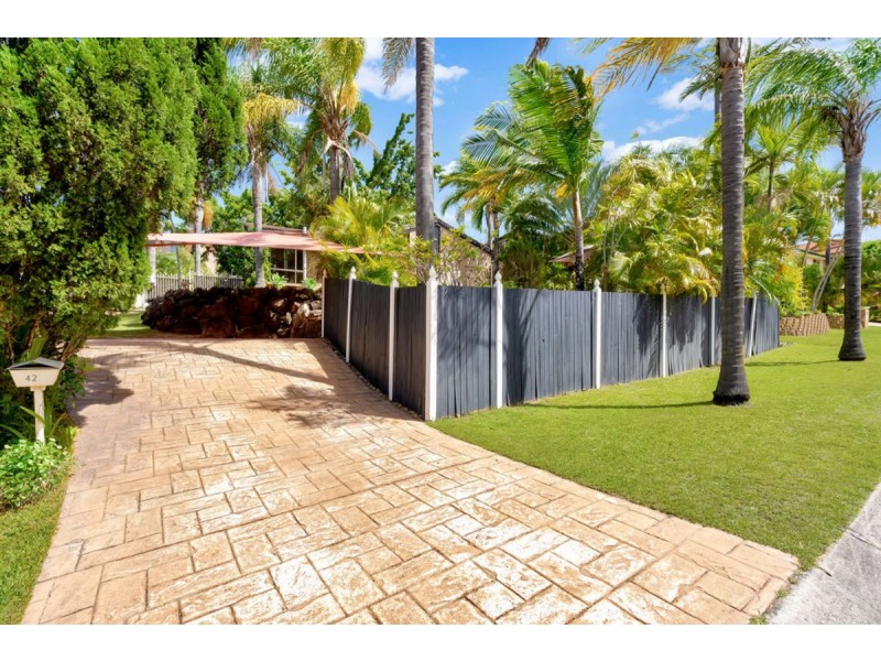 42 Armstrong Way, Highland Park QLD 4211