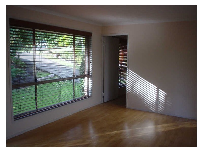 13 Issell Place, Highland Park QLD 4211