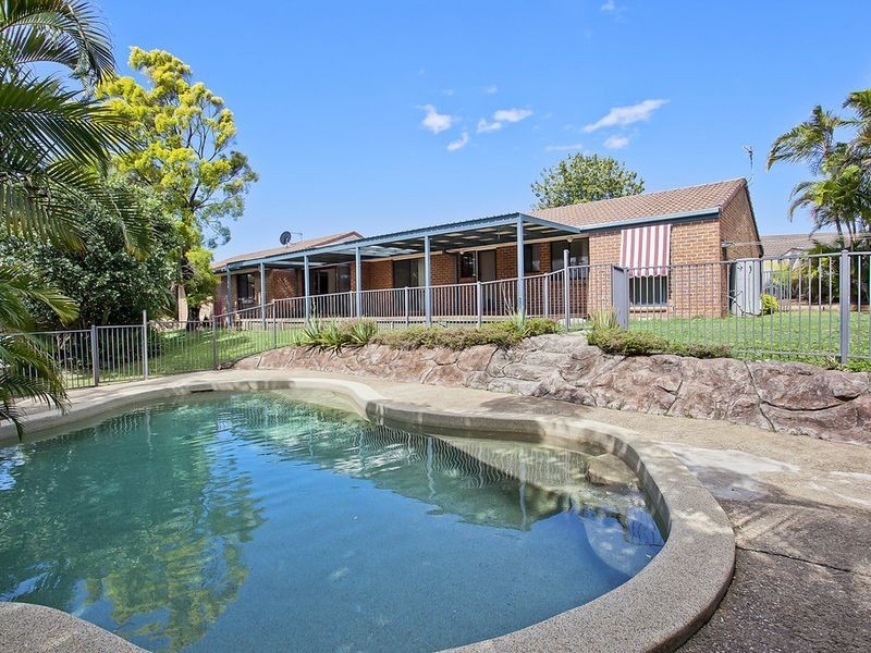 22 Whitian Drive, Carrara QLD 4211