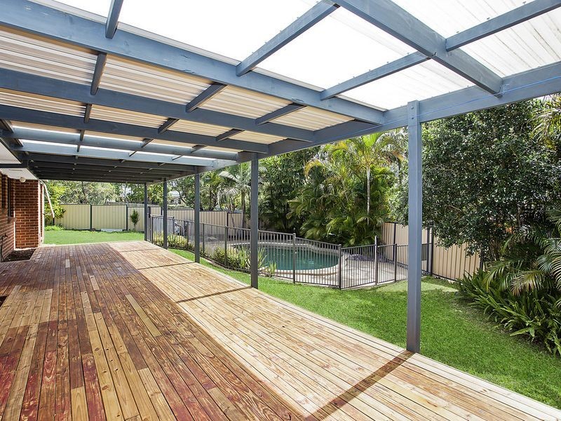22 Whitian Drive, Carrara QLD 4211