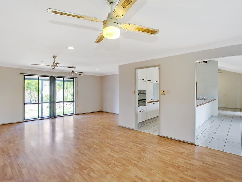 22 Whitian Drive, Carrara QLD 4211