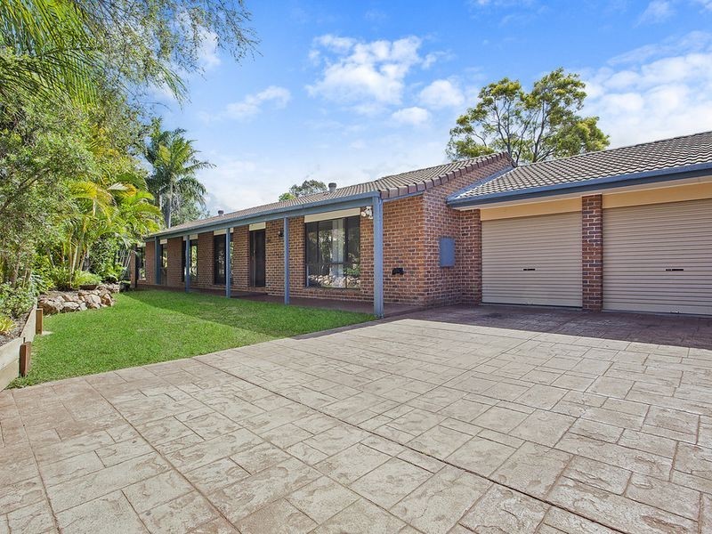 22 Whitian Drive, Carrara QLD 4211
