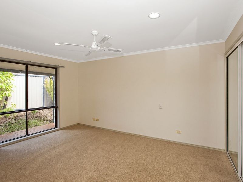 22 Whitian Drive, Carrara QLD 4211