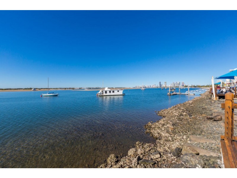 5/10-12 Bath Street, Labrador QLD 4215