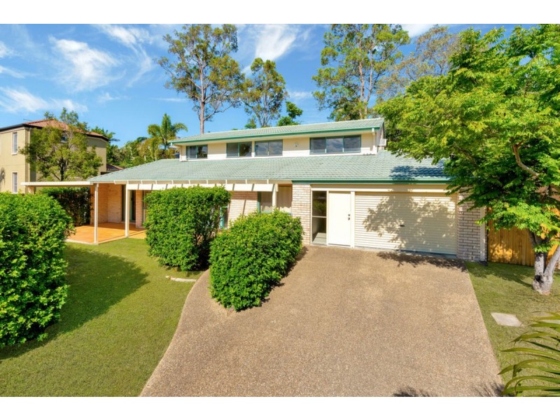 14 Pacific Pines Boulevard, Pacific Pines QLD 4211